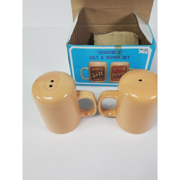 Grandmas Beer Mug Salt and Pepper Set Shakers Large Folk Art Country Decor 4" - Picture 6 of 6